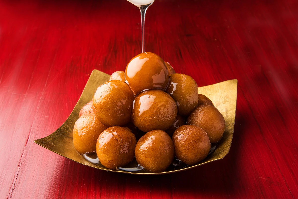 Garam Gulab Jamun (2 pcs)
